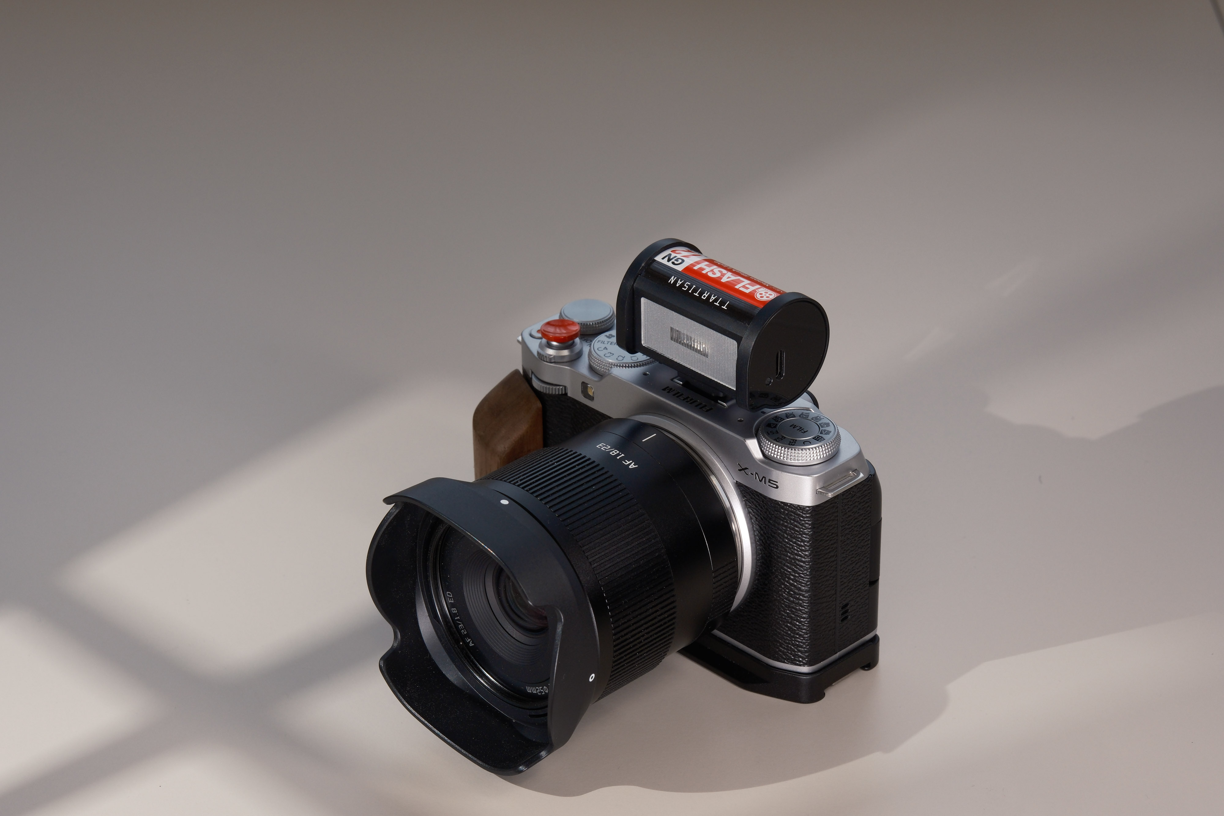 TTARTISAN M01 Mini Blitz + J01 Auslöser - Kompakter Kamerablitz Für Canon, Sony, Nikon, Fuji