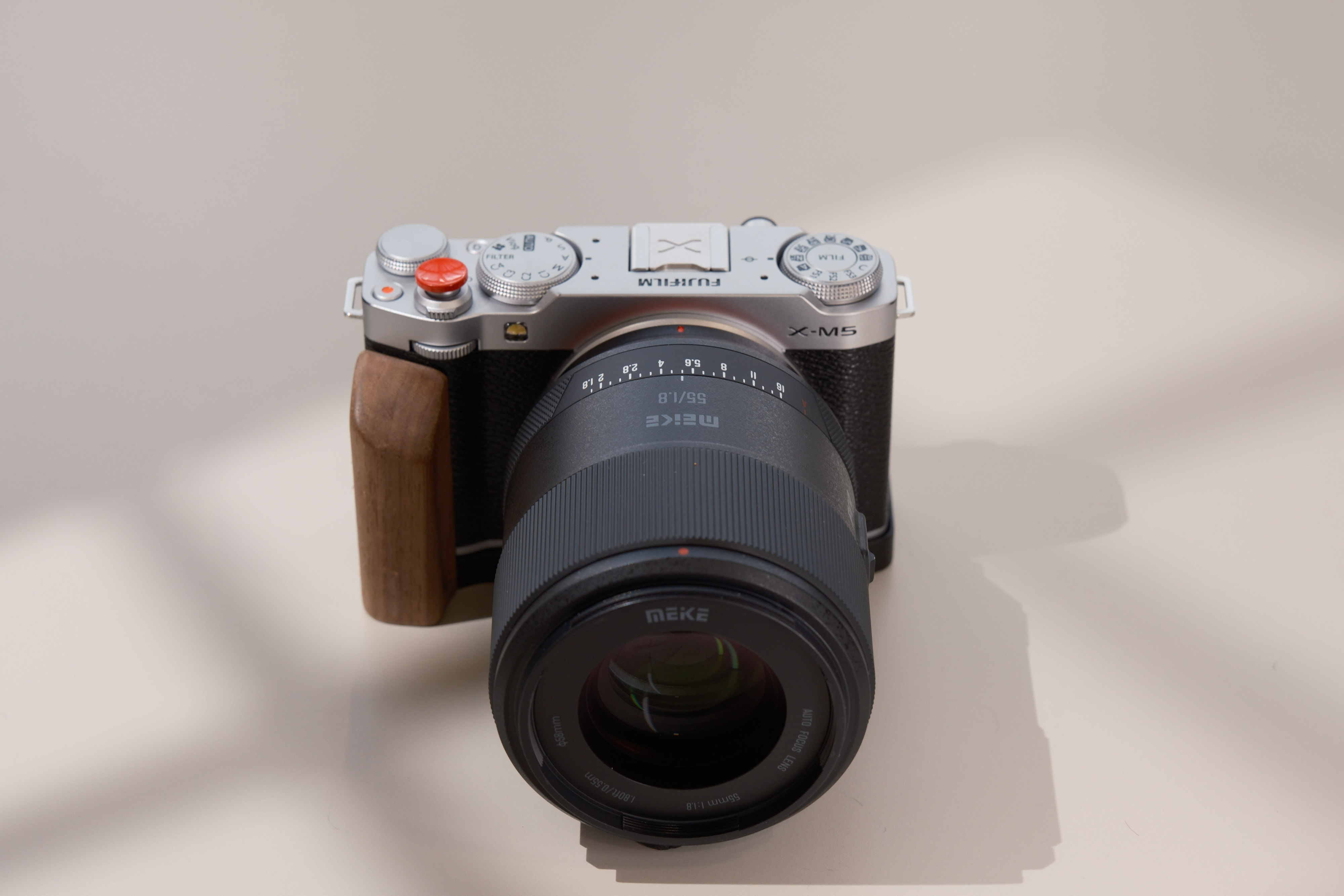 Meike 55mm f1.8 Pro – What Makes a Pro II – Alwin Kok