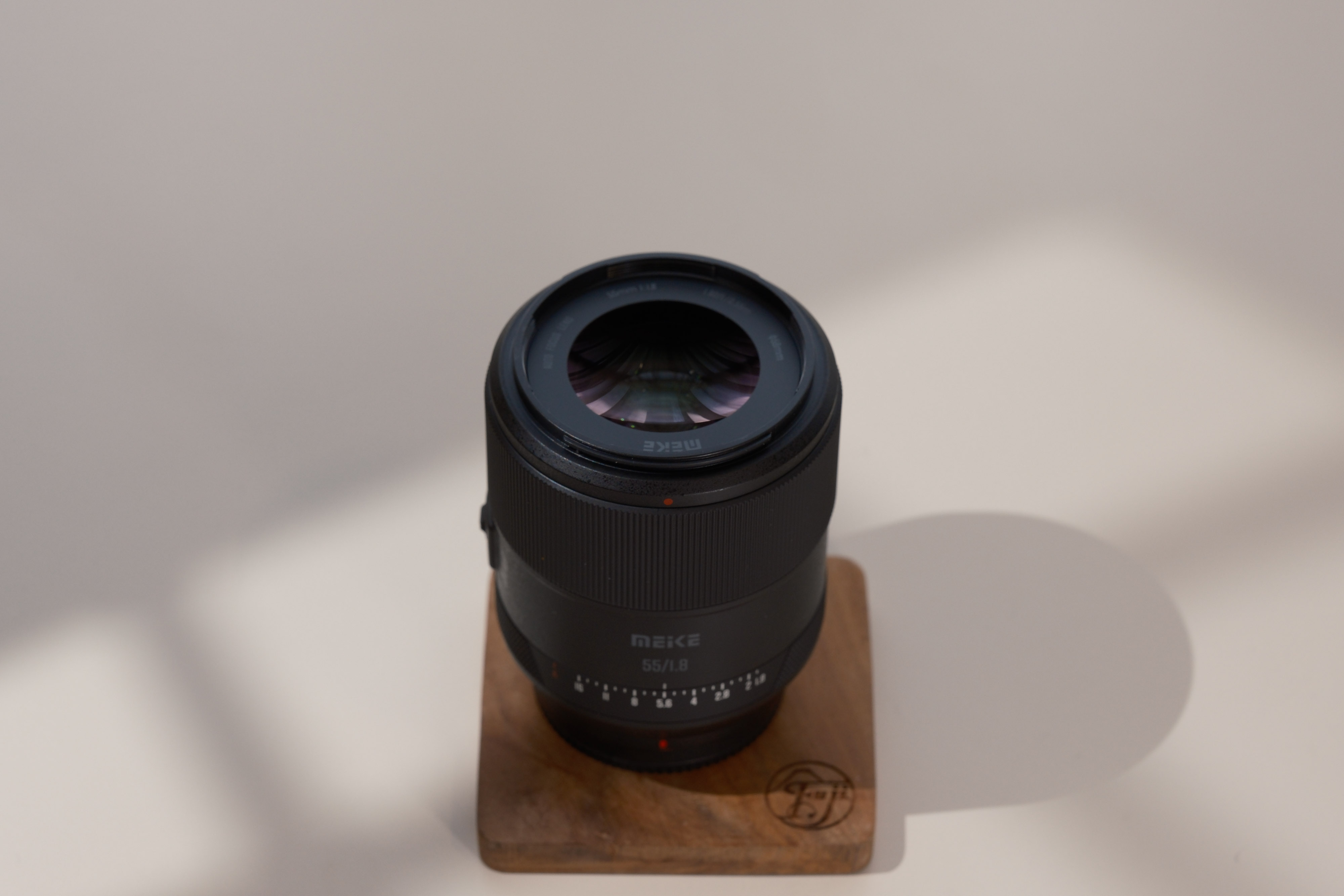 Meike 55mm f1.8 Pro – What Makes a Pro II – Alwin Kok