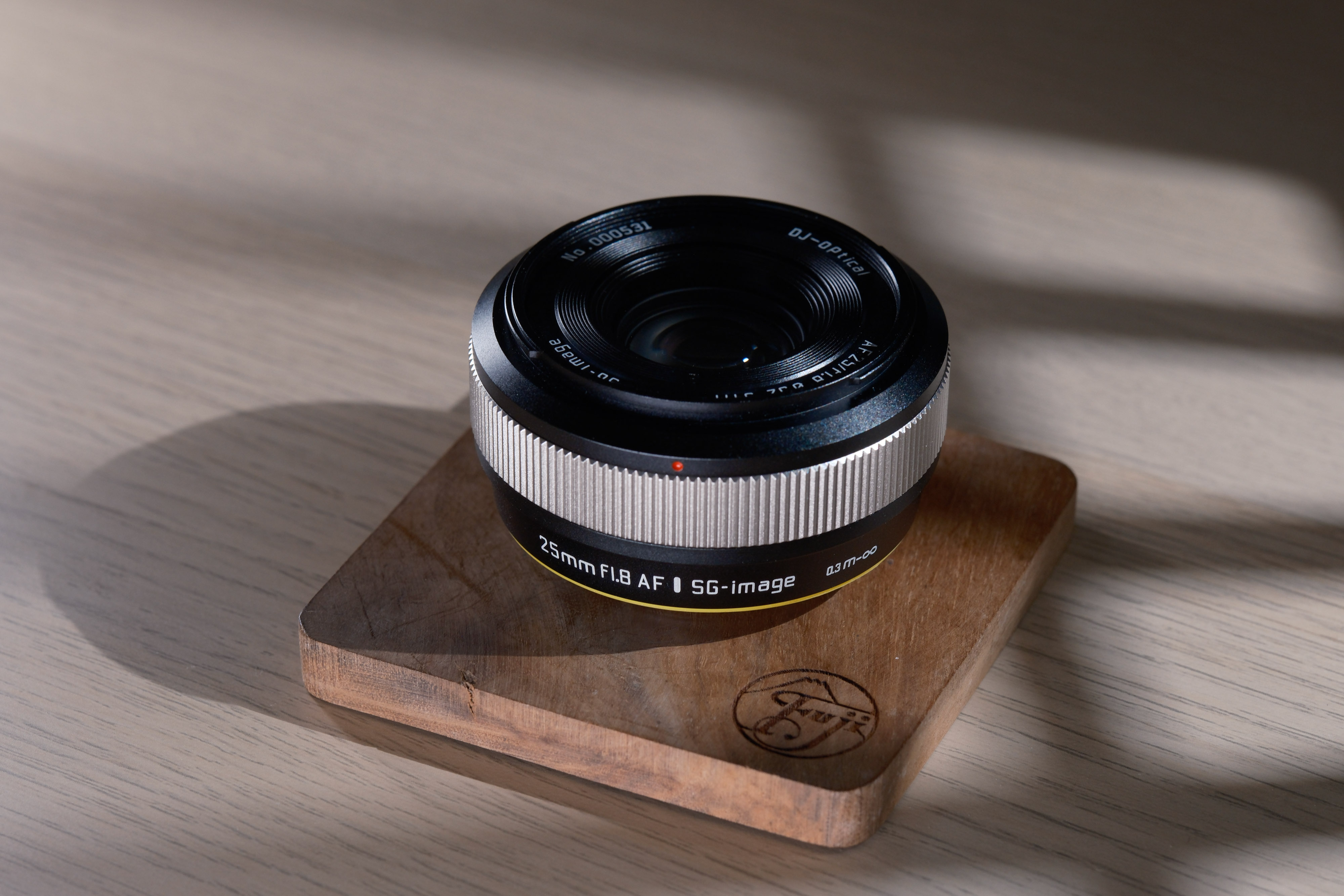SG-Image 25mm f1.8 – The Fresh Face – Alwin Kok
