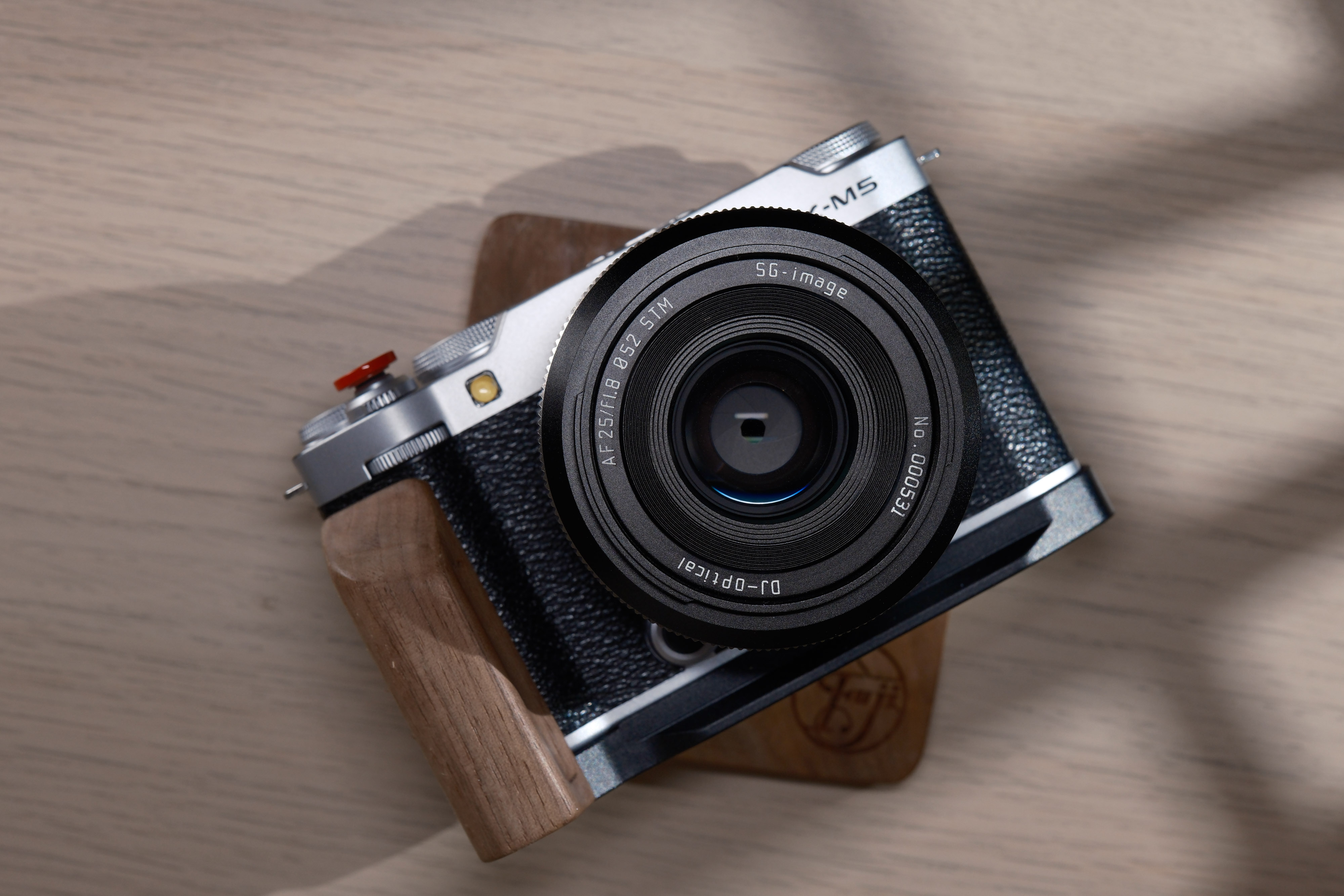 SG-Image 25mm f1.8 – The Fresh Face – Alwin Kok