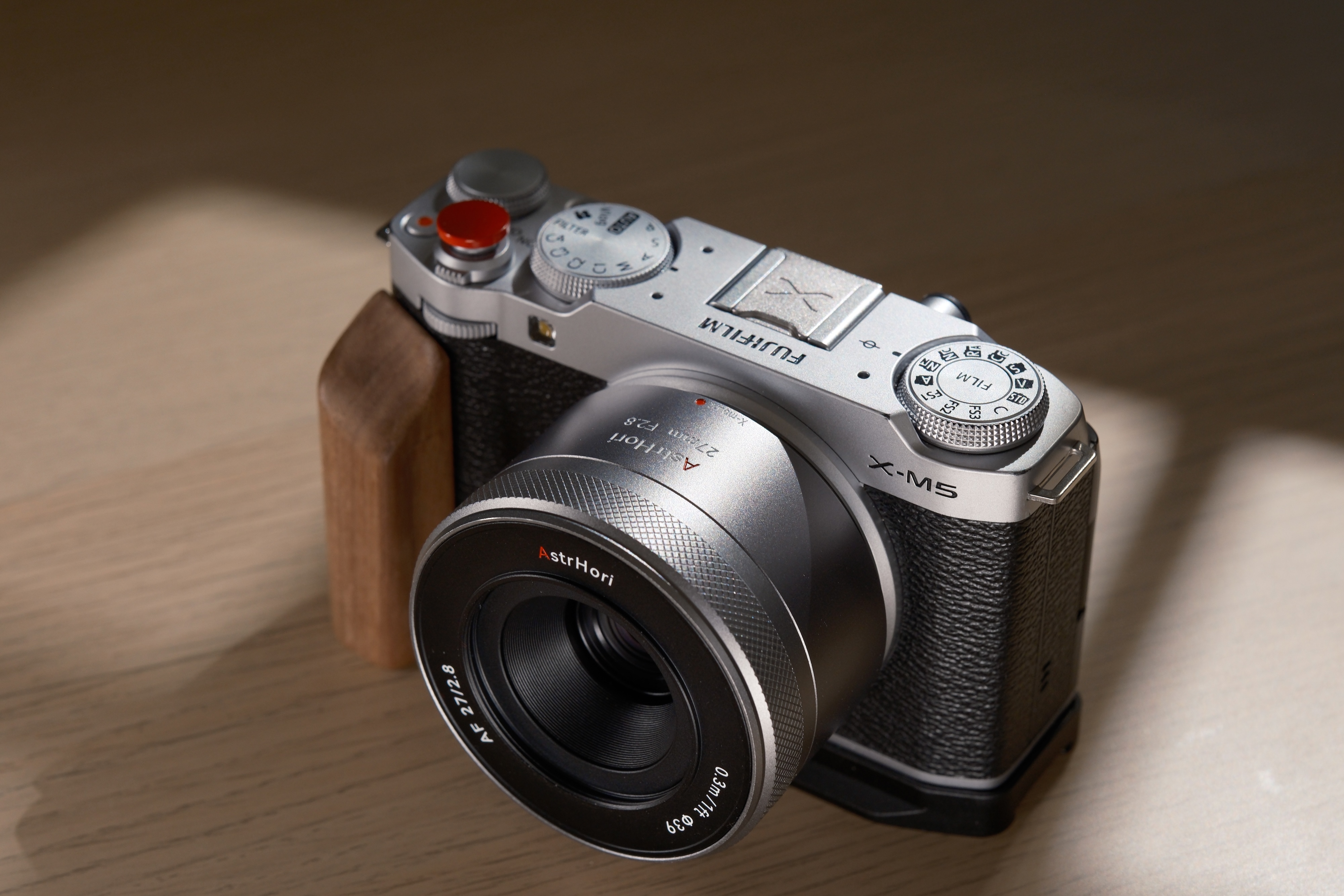 AstrHori 27mm f2.8 – No Longer A Pancake – Alwin Kok