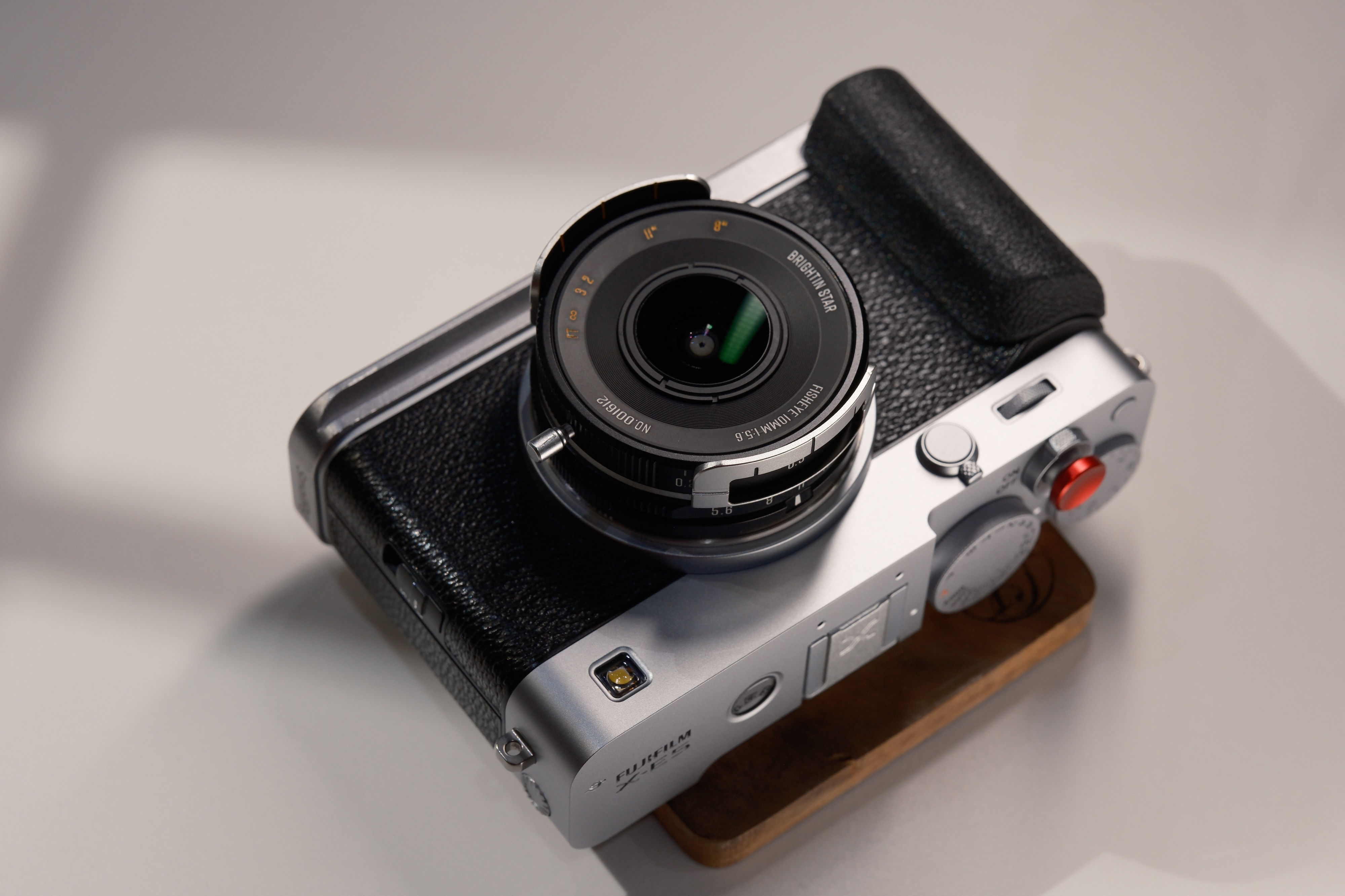 Brightin Star 10mm f5.6 Pro – Everything's Curvy – Alwin Kok